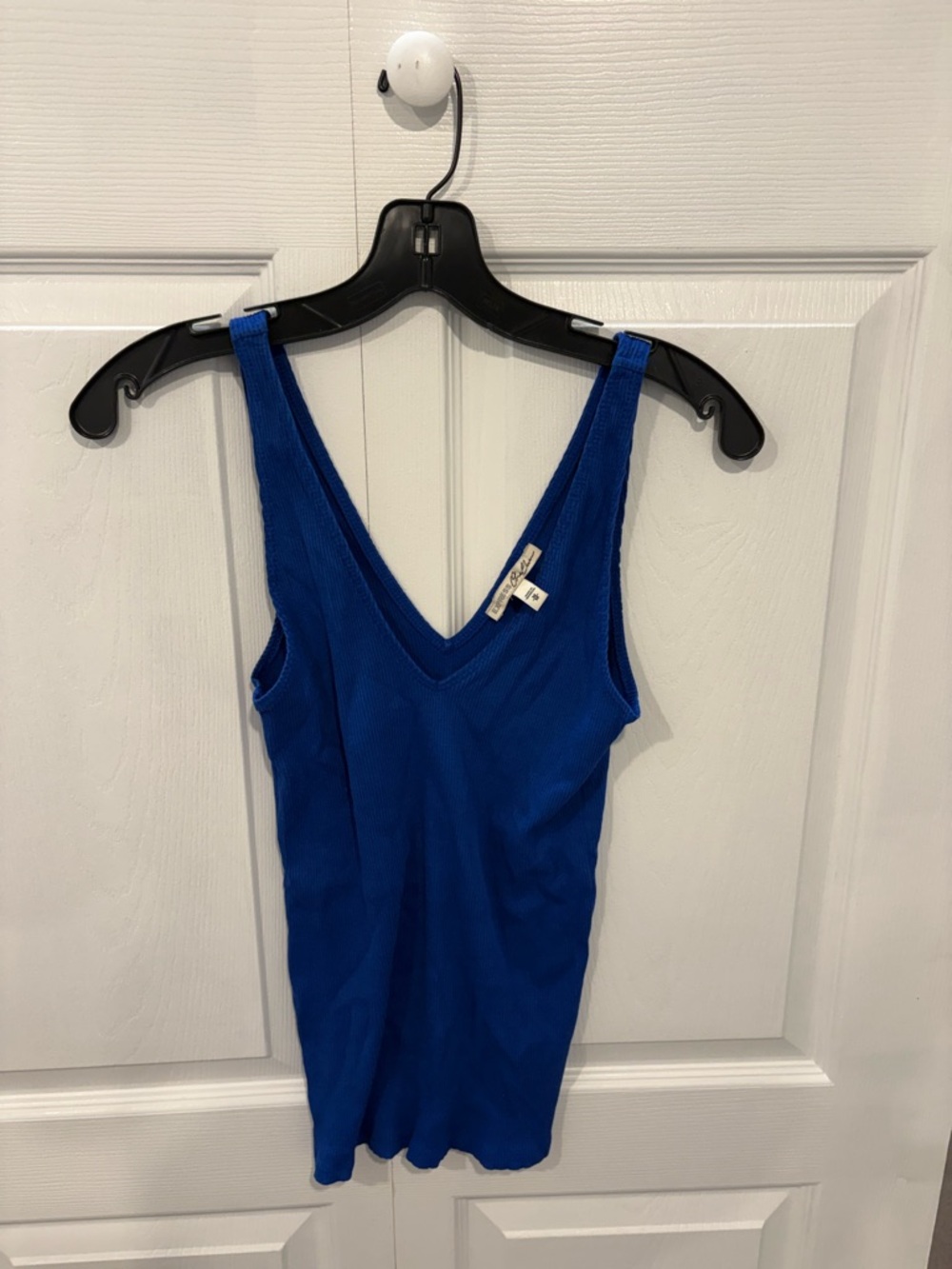 royal blue ribbed V-neck tank top from the Express One Eleven line